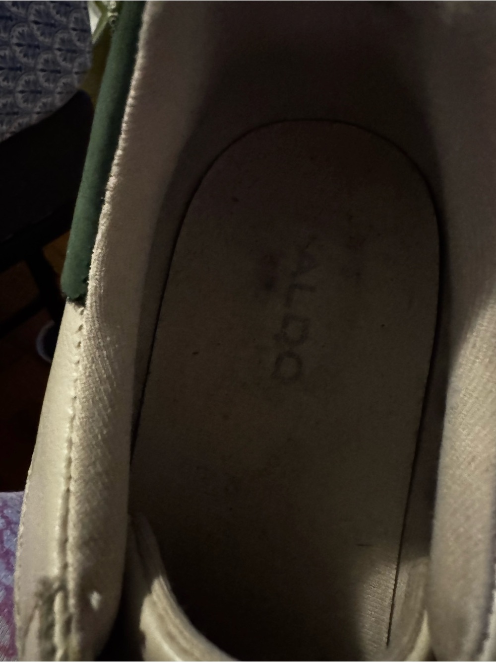 Aldi’s Men's Casual Leather Lace-Up Sneakers beige with green trim - Picture 3 of 8